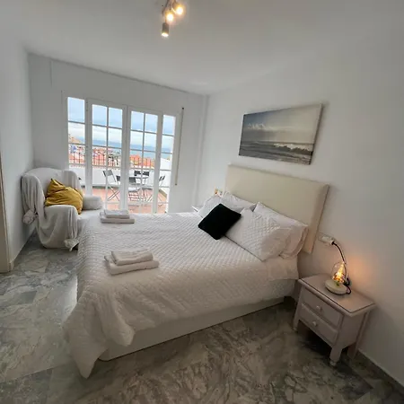 Apartamento Nuestro Atico Con Vistas Al Mar Terraza, Piscina Y Parking *